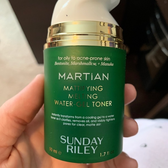 SUNDAY RILEY Martian Mattifying Melting Water-Gel - Picture 2 of 2